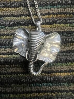 Silver tone  Elephant Head Pendant long Necklace included - no markings
